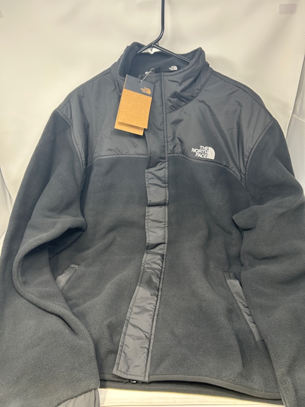 The North Face Men's Black Lightweight Fleece Jacket